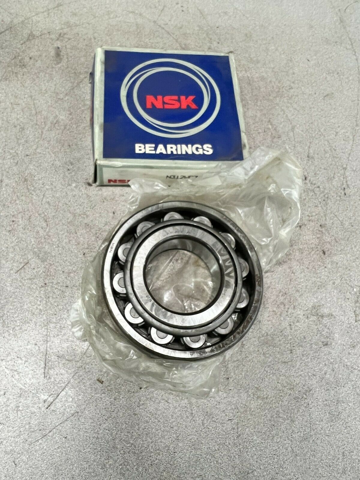 NEW IN BOX NSK N312 CYLINDRICAL ROLLER BEARING N312WC3