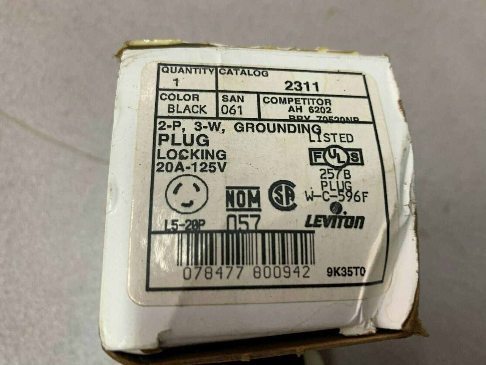 NEW IN BOX LEVITON LOCKING PLUG 2311