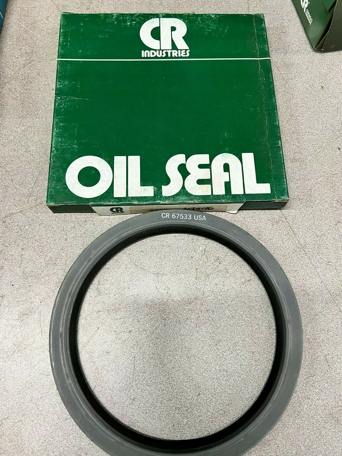 NEW IN BOX CHICAGO RAWHIDE 417596 OILSEAL 67533