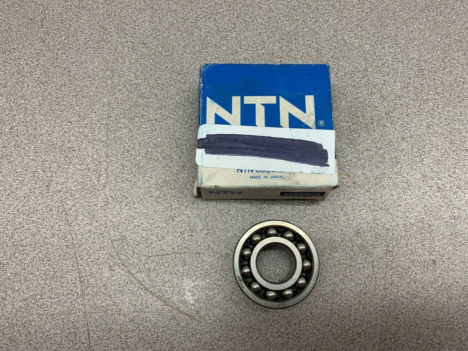 NEW IN BOX NTN BEARING 2202