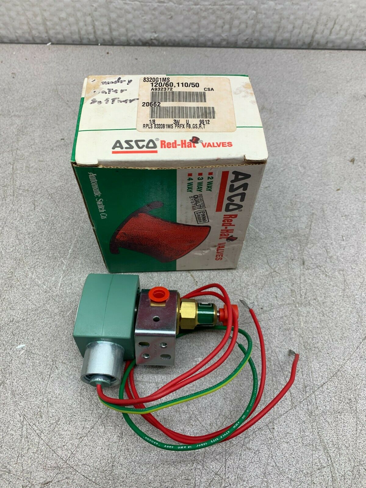 NEW IN BOX ASCO RED HAT SOLENOID VALVE 1/8" PIPE 110/120V. COIL 8320G1MS