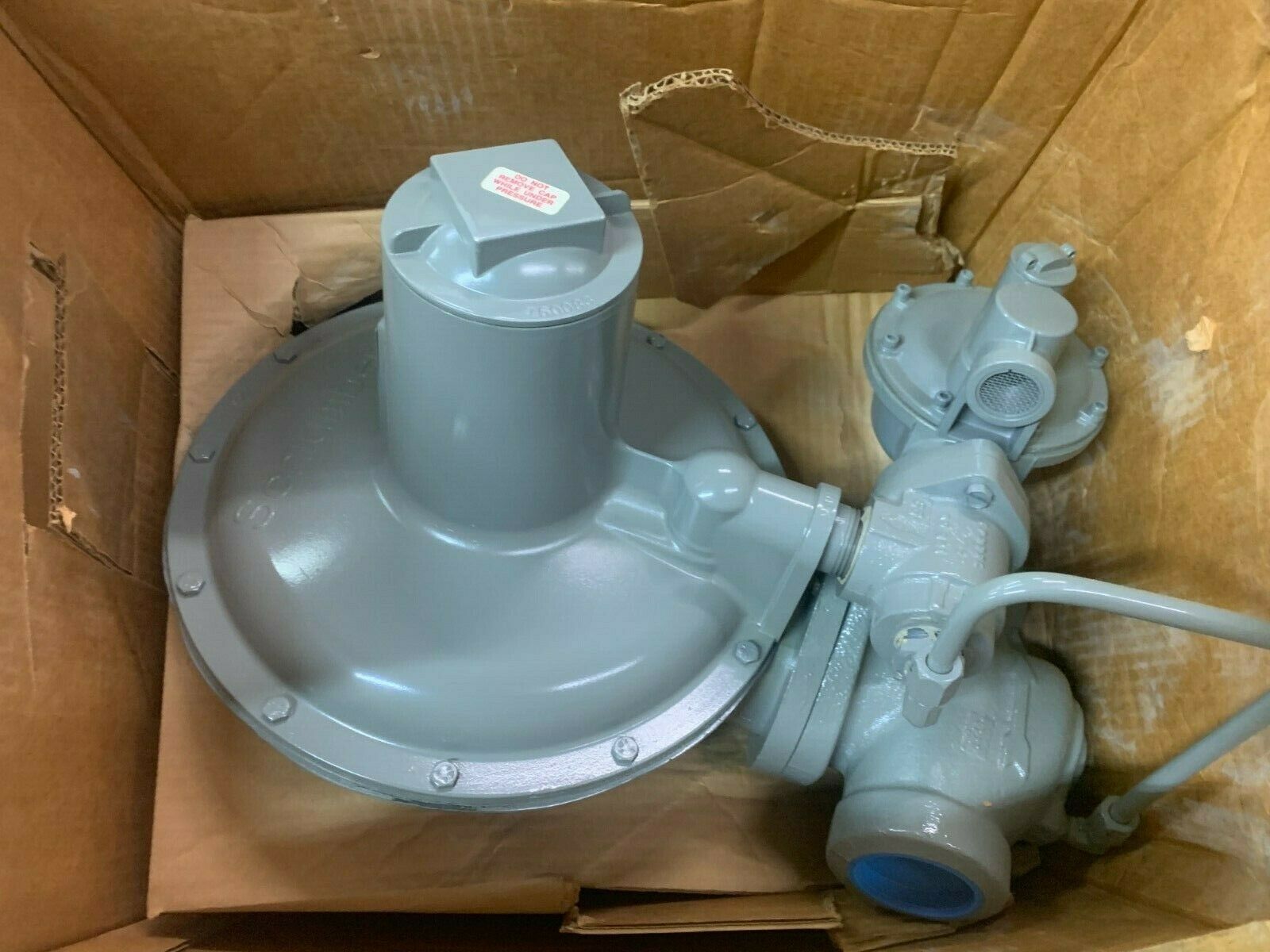 NEW IN BOX SCHLUMBERGER 1-1/4" ORFICE REGULATOR CL381