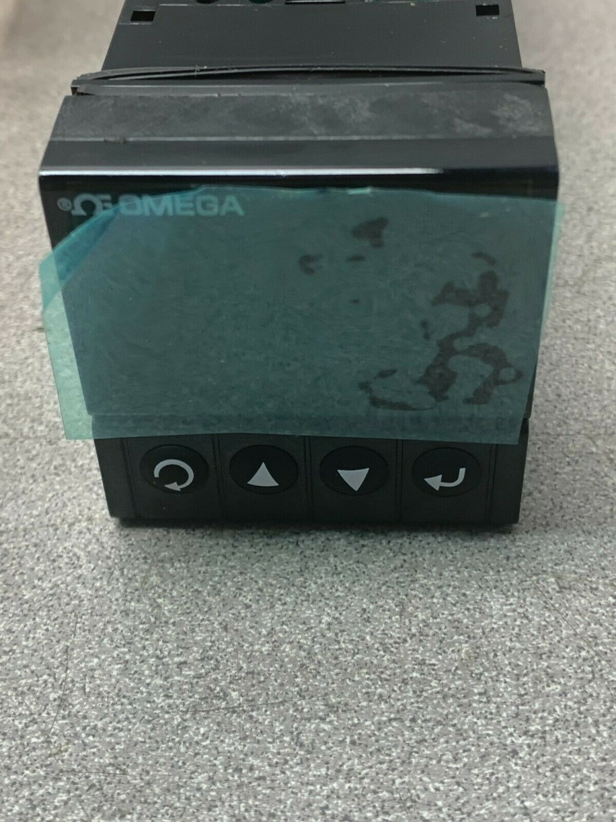 NEW OMEGA TEMPERATURE CONTROLLER CNI1653