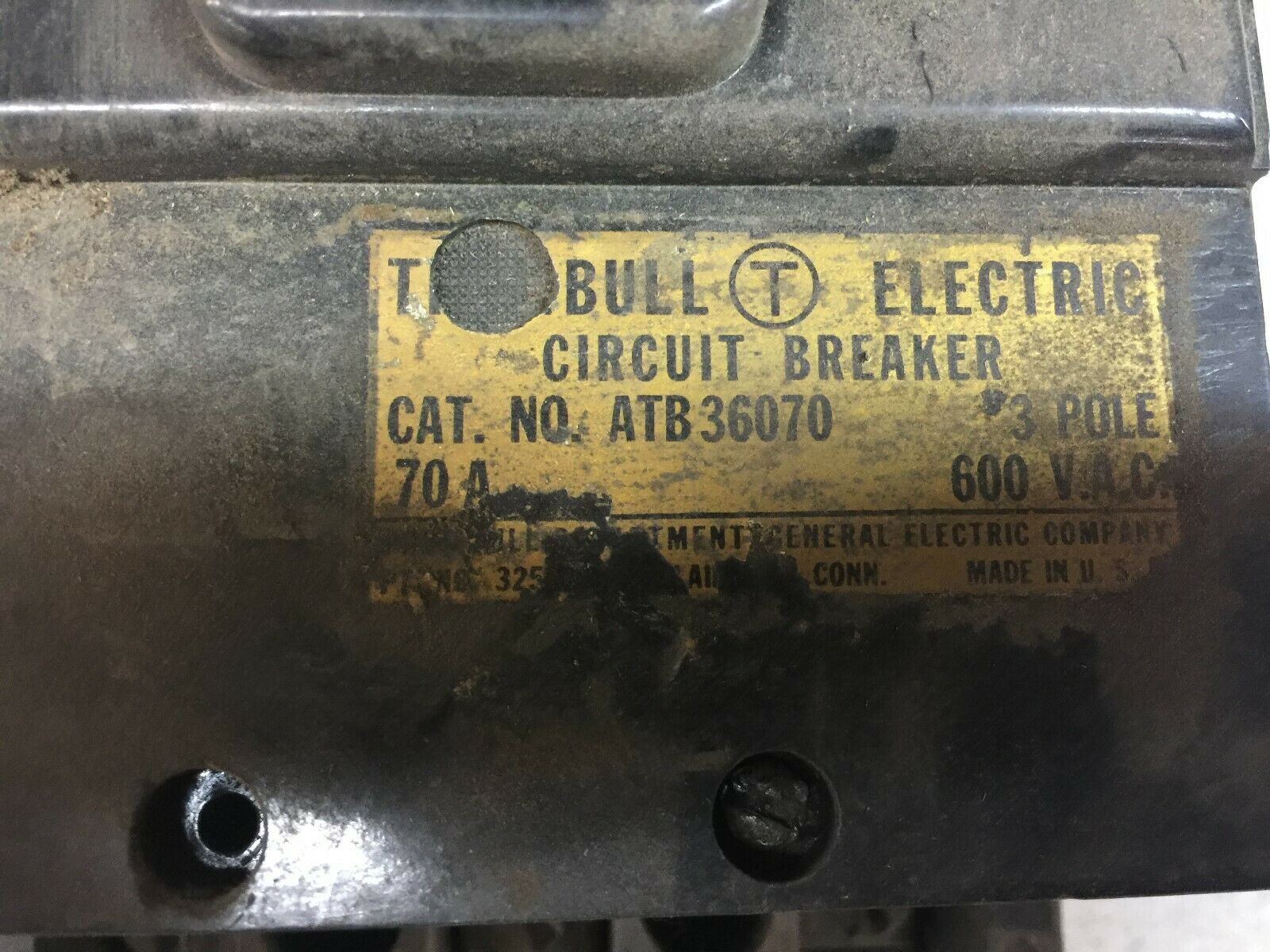 USED TRUMBULL 100AMP 3POLE 600VAC BREAKER ATB36100