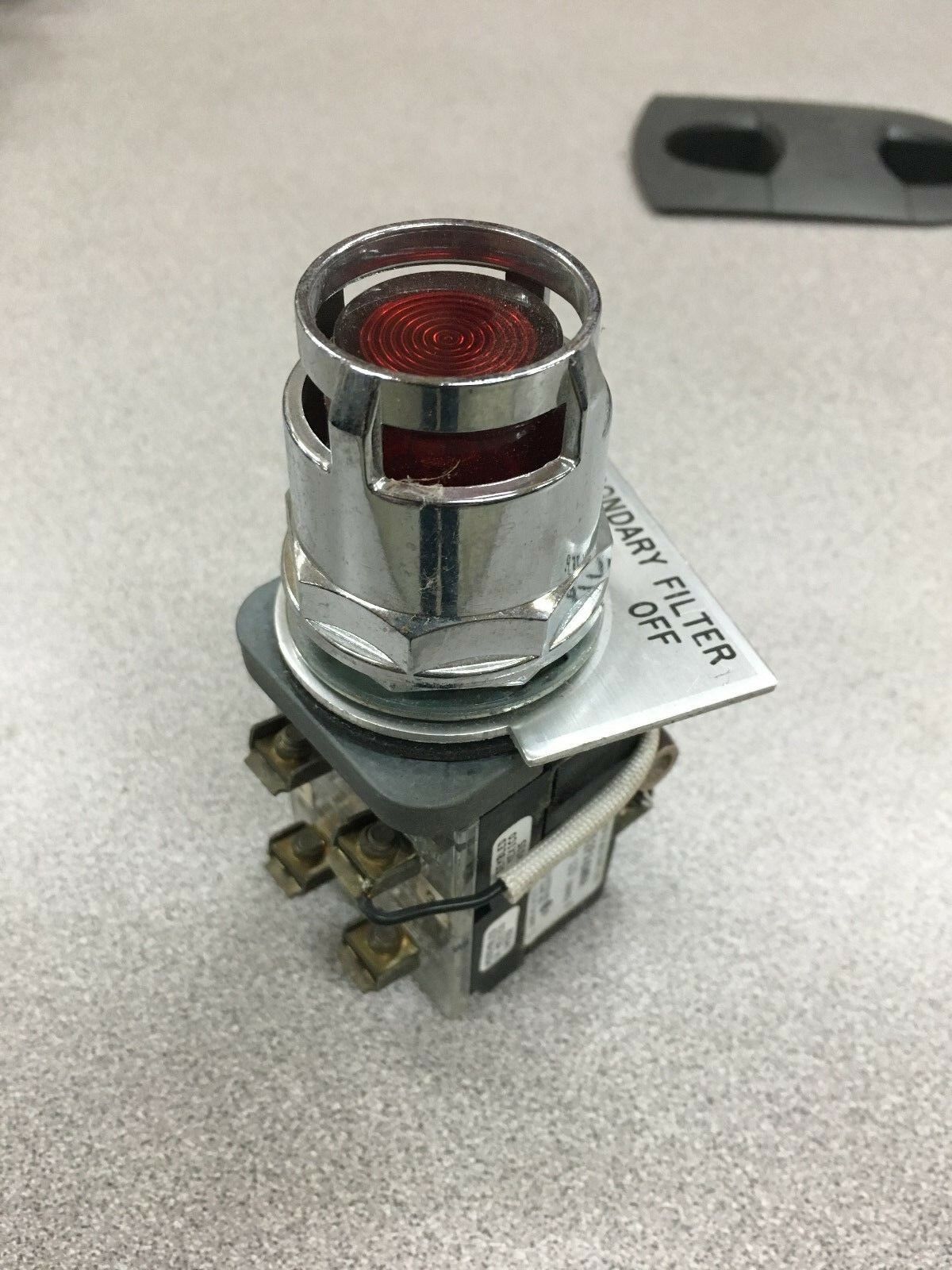 USED FURNAS PILOT LIGHT RED LENS 52PA6MNA SERIES F