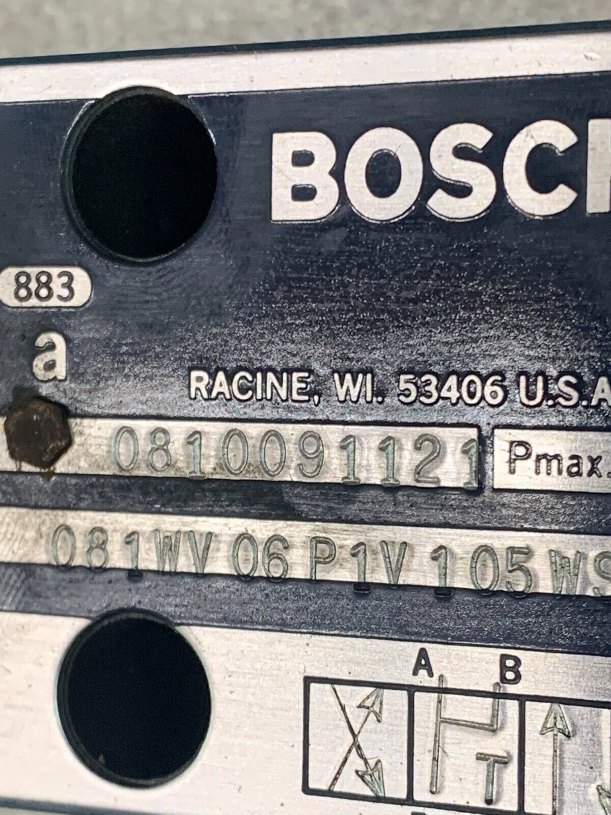 NEW BOSCH 0810091121 HYDRAULIC VALVE 081WV06P1V105WS115/60B0