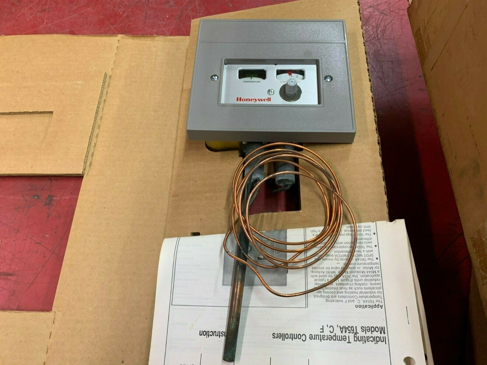 NEW IN BOX HONEYWELL INDICATING TEMPERATURE CONTROL SWITCH T654C 1022