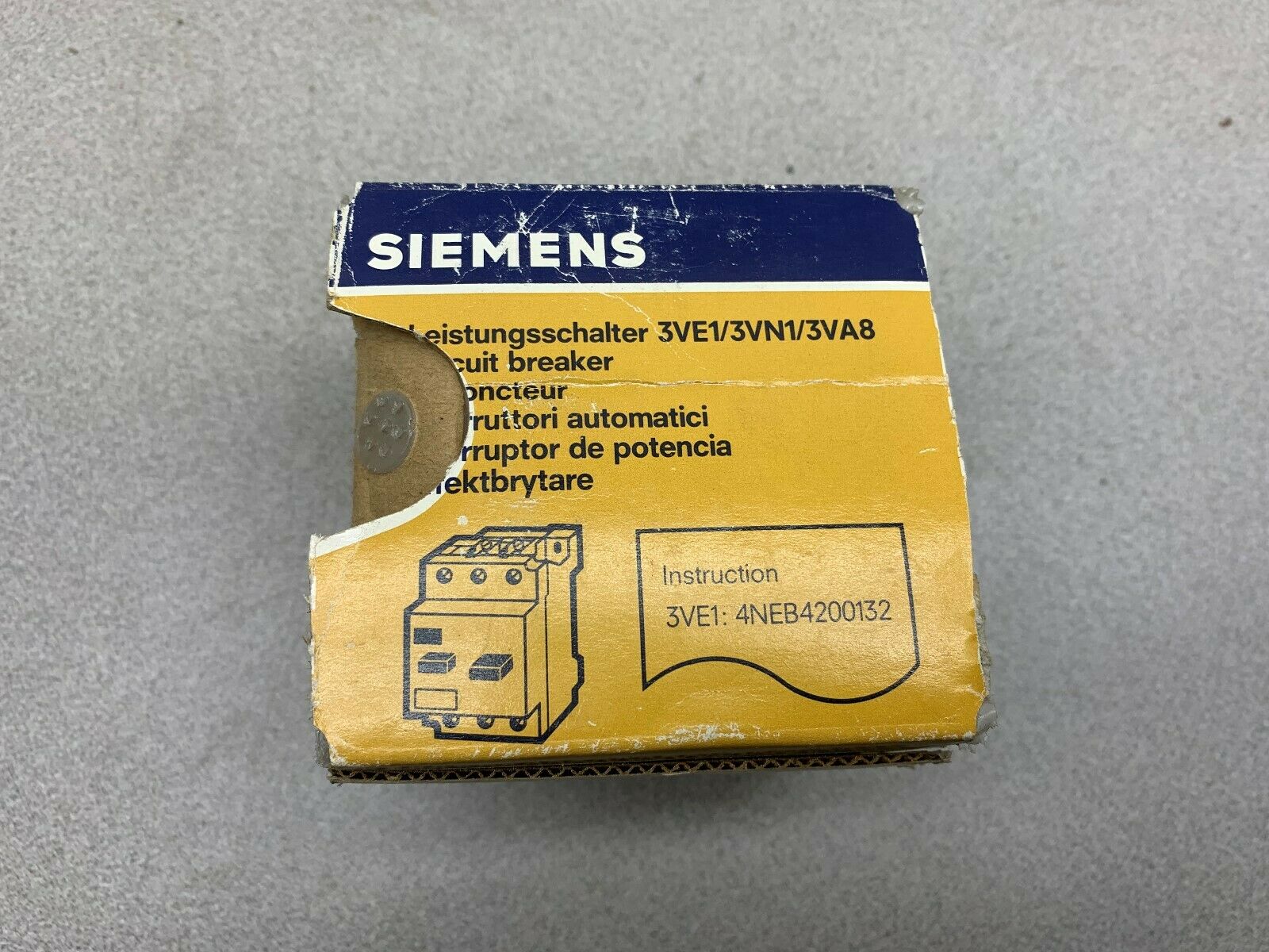 NEW IN BOX SIEMENS BREAKER 3VE101-2E