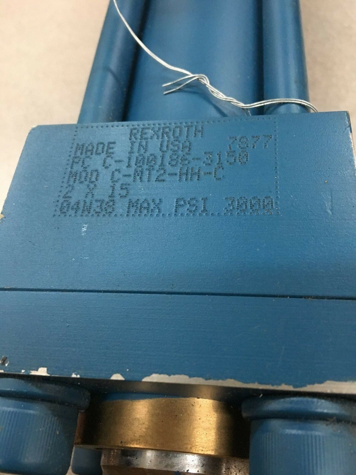 NEW NO BOX REXROTH HYDRAULIC CYLINDER C-MT2-HH-C 2 X 15