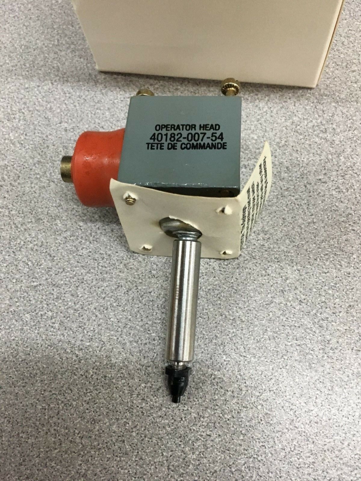 NEW IN BOX ALLEN-BRADLEY LIMIT SWITCH OPERATING HEAD 40182-007-54