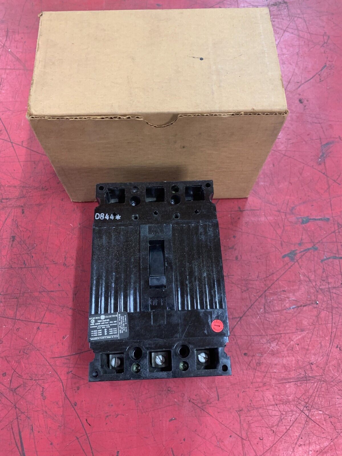 NEW IN BOX GENERAL ELECTRIC TED136040 3 POLE 40AMP CIRCUIT BREAKER THED136040WL