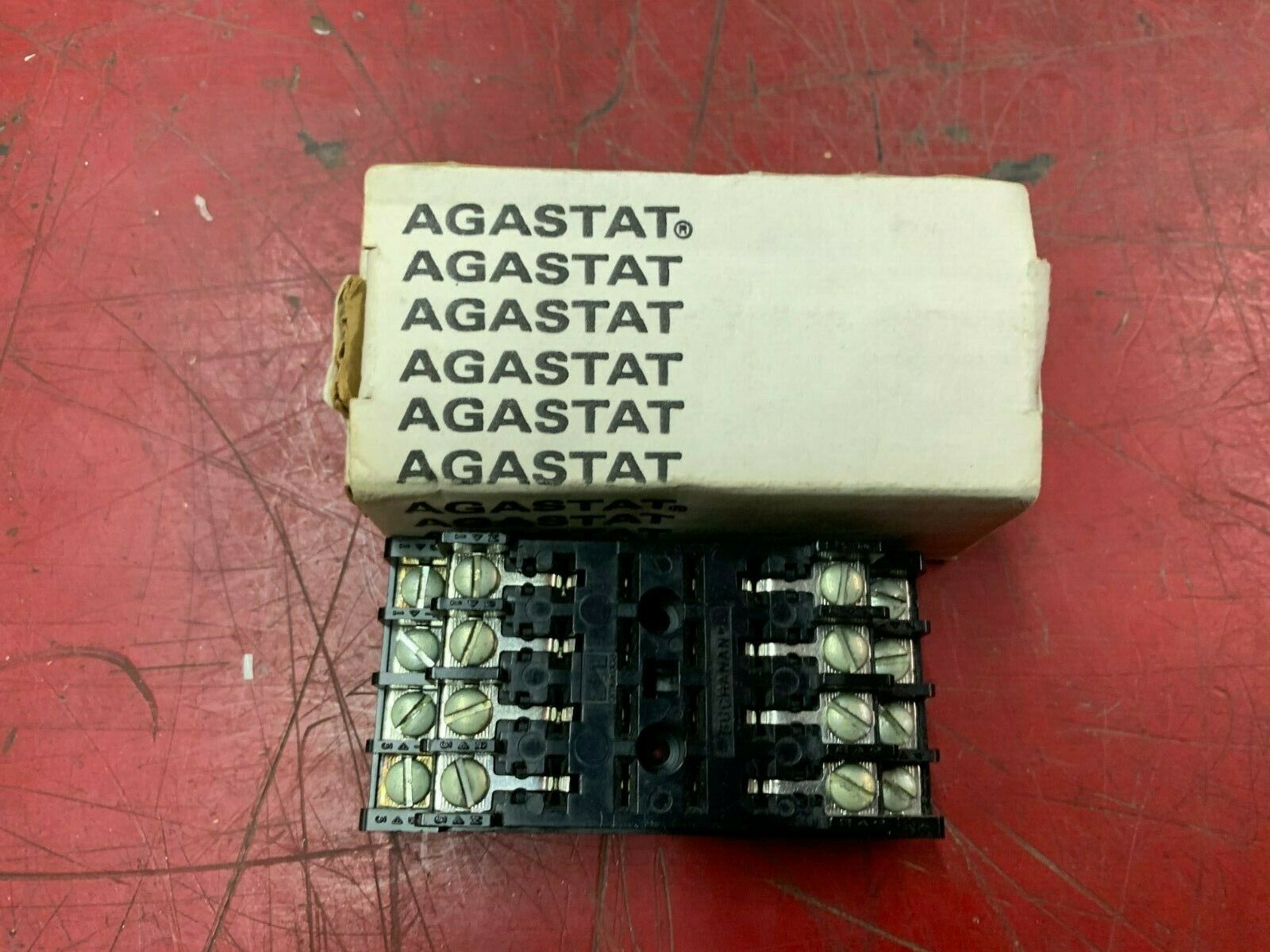 NEW IN BOX AGASTAT SOCKET ECR0002001