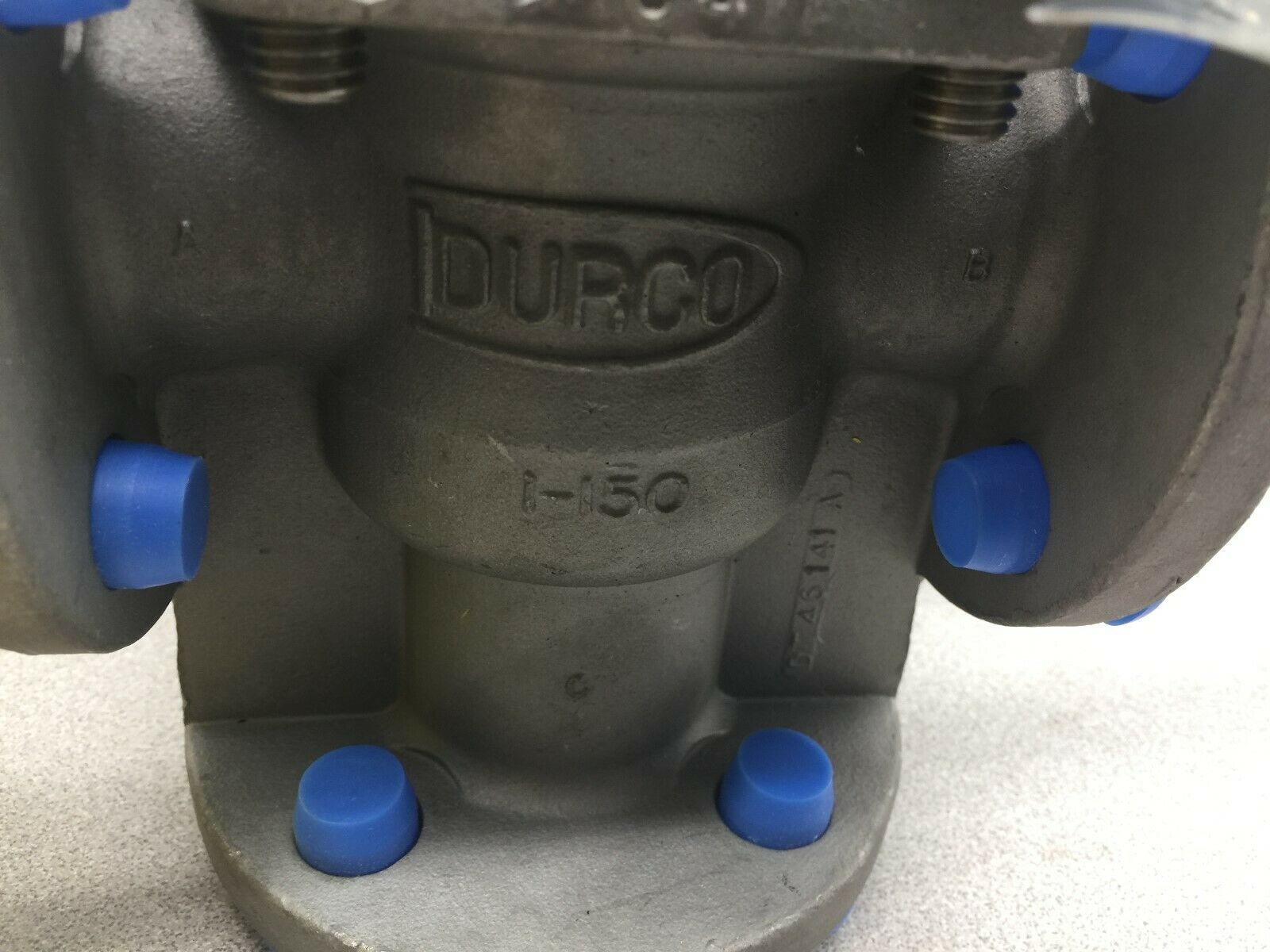 NEW NO BOX FLOWSERVE DURCO MG411 SIZE 1 RATING 150 3 WAY BALL VALVE 1-MG4-11D110