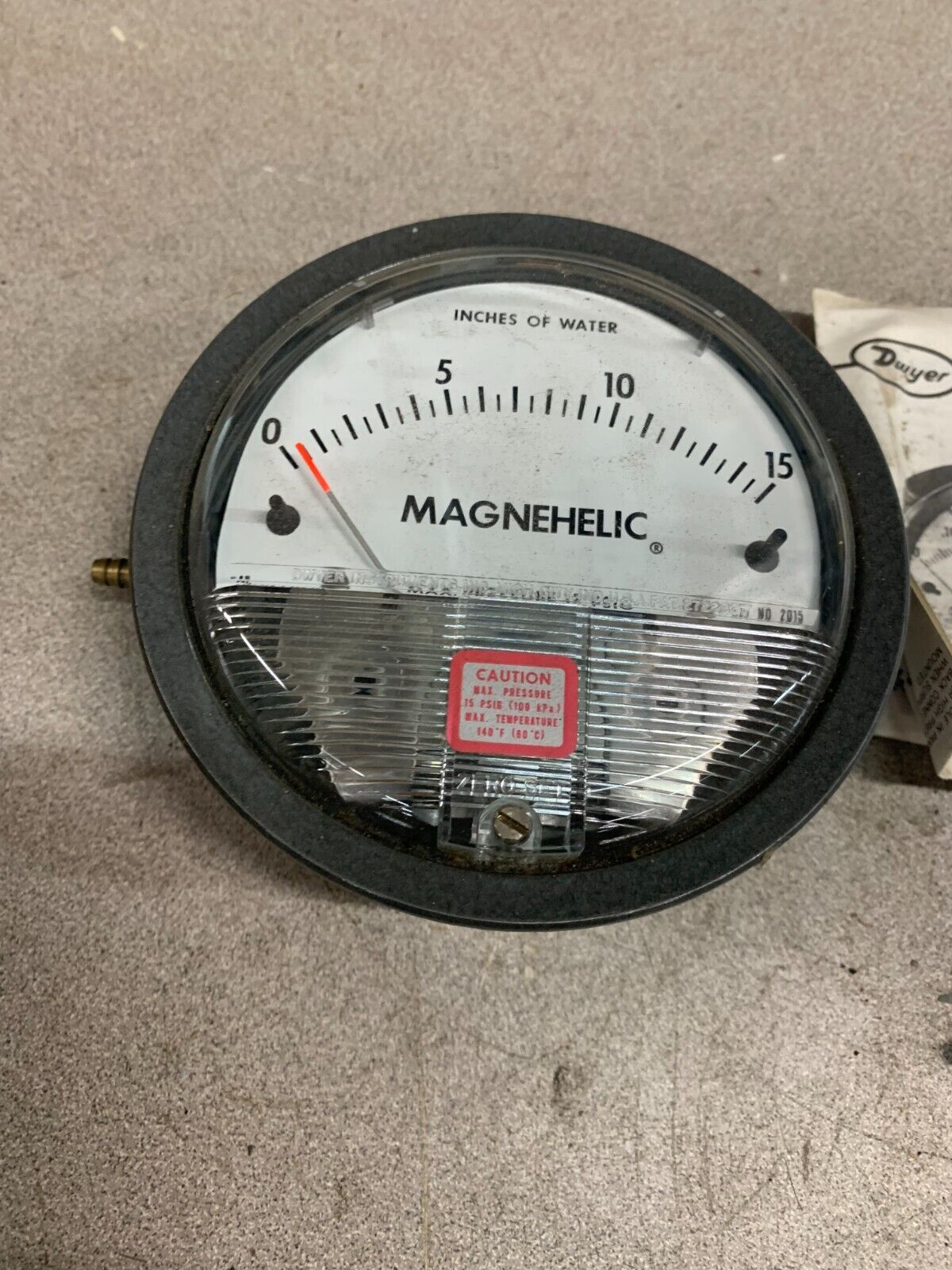 NEW IN BOX DWYER MAGNEHELIC PRESSURE GAUGE 2015