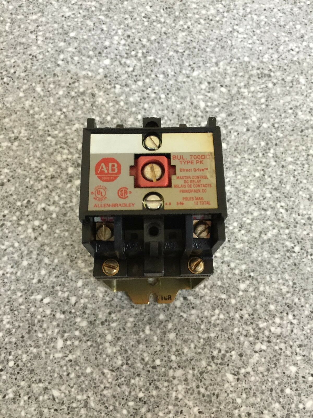 USED ALLEN-BRADLEY DC RELAY 700DC-PK200Z24 SERIES A