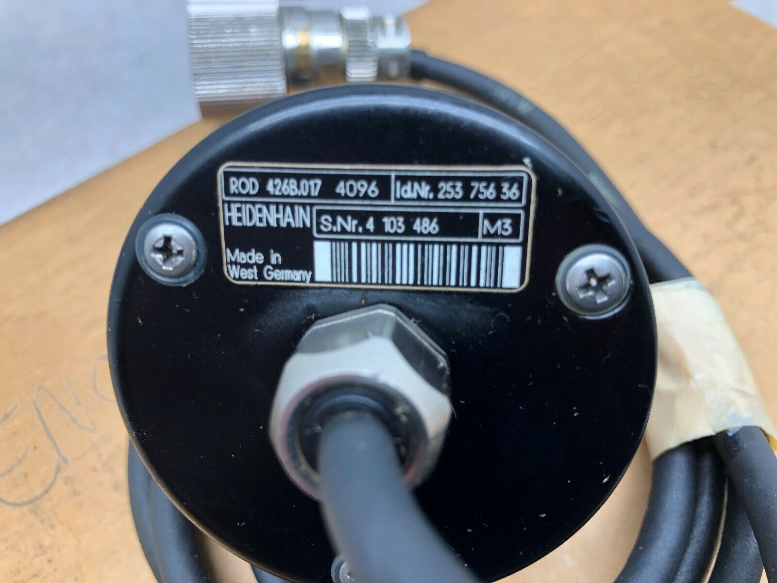 NEW NO BOX HEIDENHAIN ROTORY ENCODER ROD426B.017