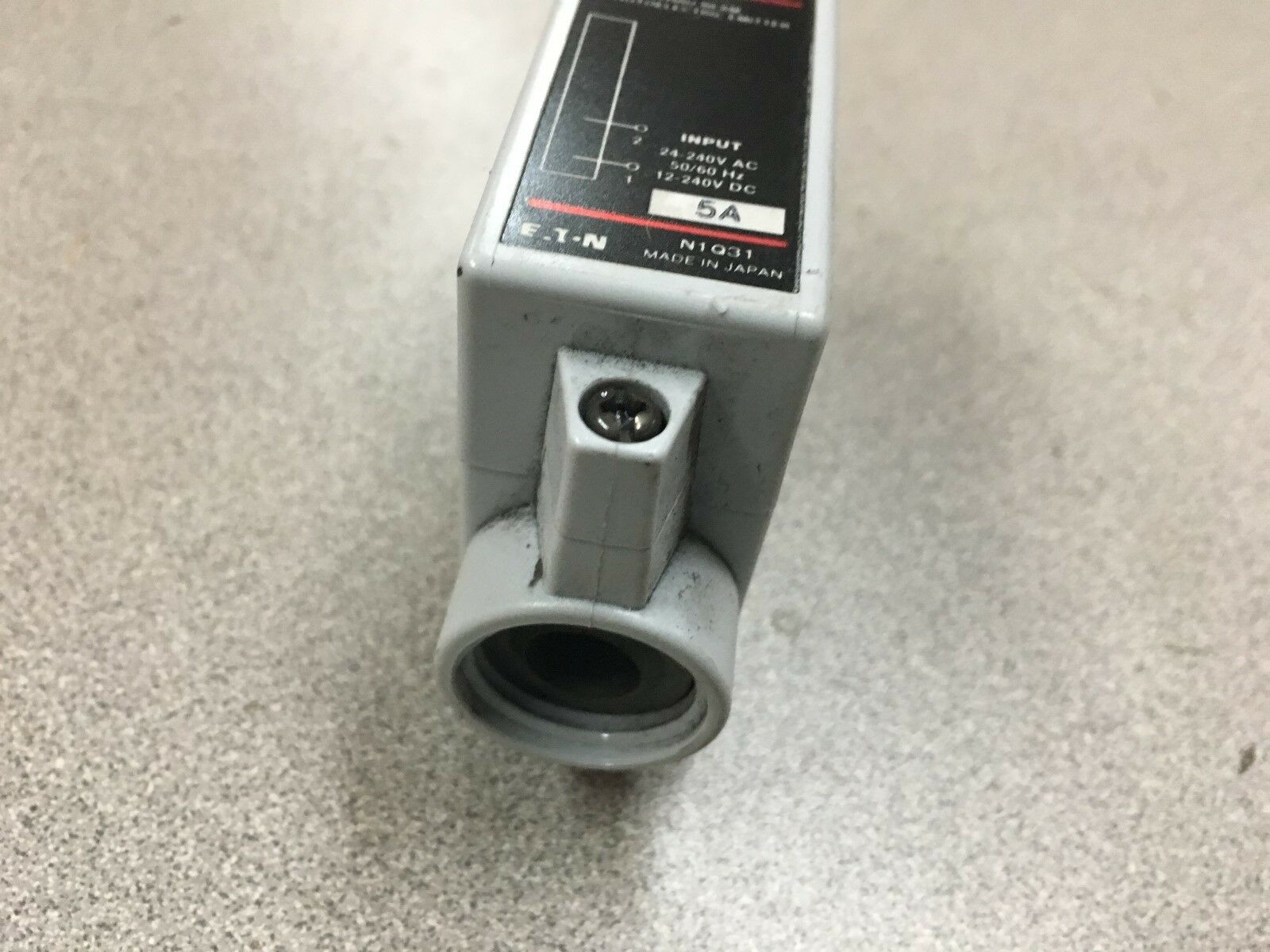 NEW NO BOX CUTLER-HAMMER PHOTOELECTRIC SENSOR E64CAL4T SERIES A1