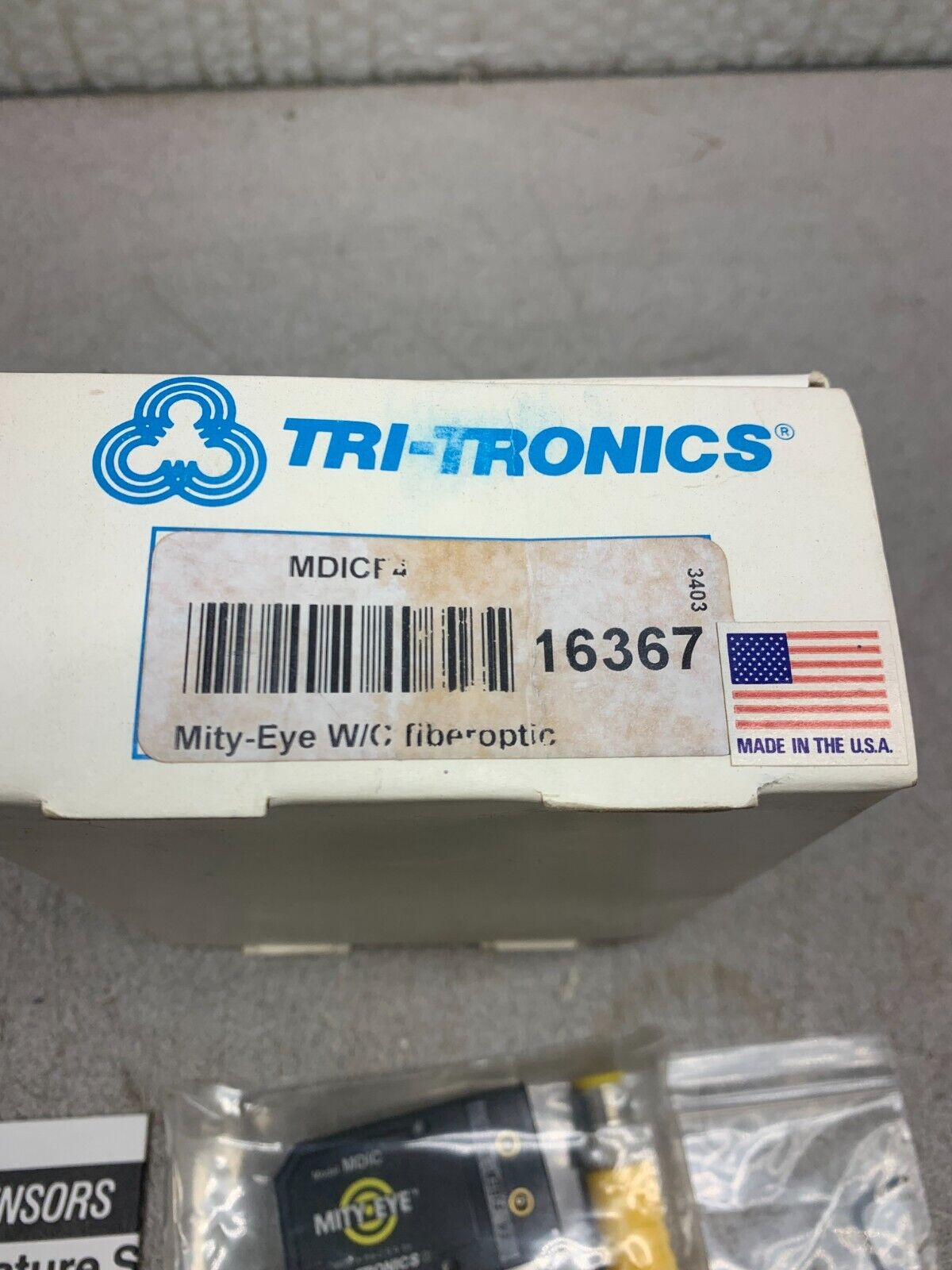 NEW IN BOX TRI-TRONICS MITY-EYE W/C FIBEROPTIC SENSOR MDICF4