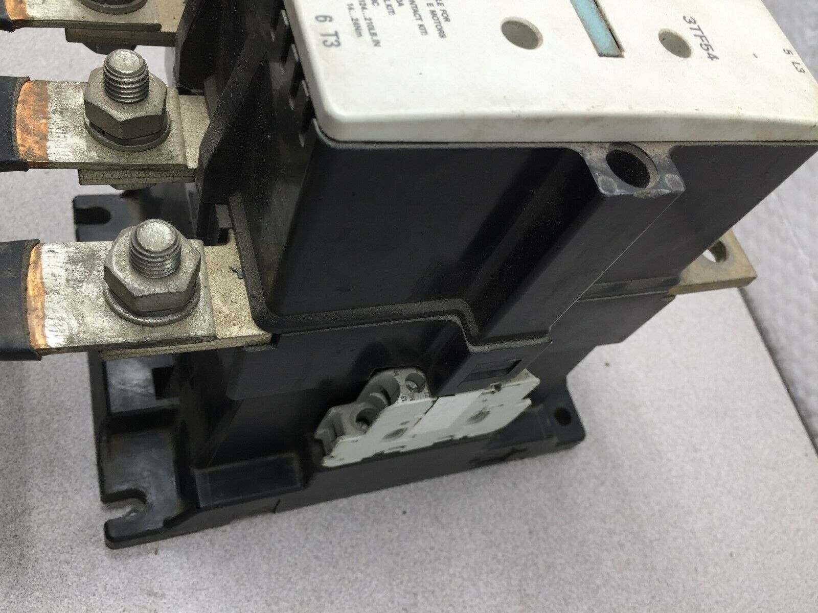 USED SIEMENS 600VAC 3POLE 250AMP STARTER 3TF54  / 3UA6600-3B