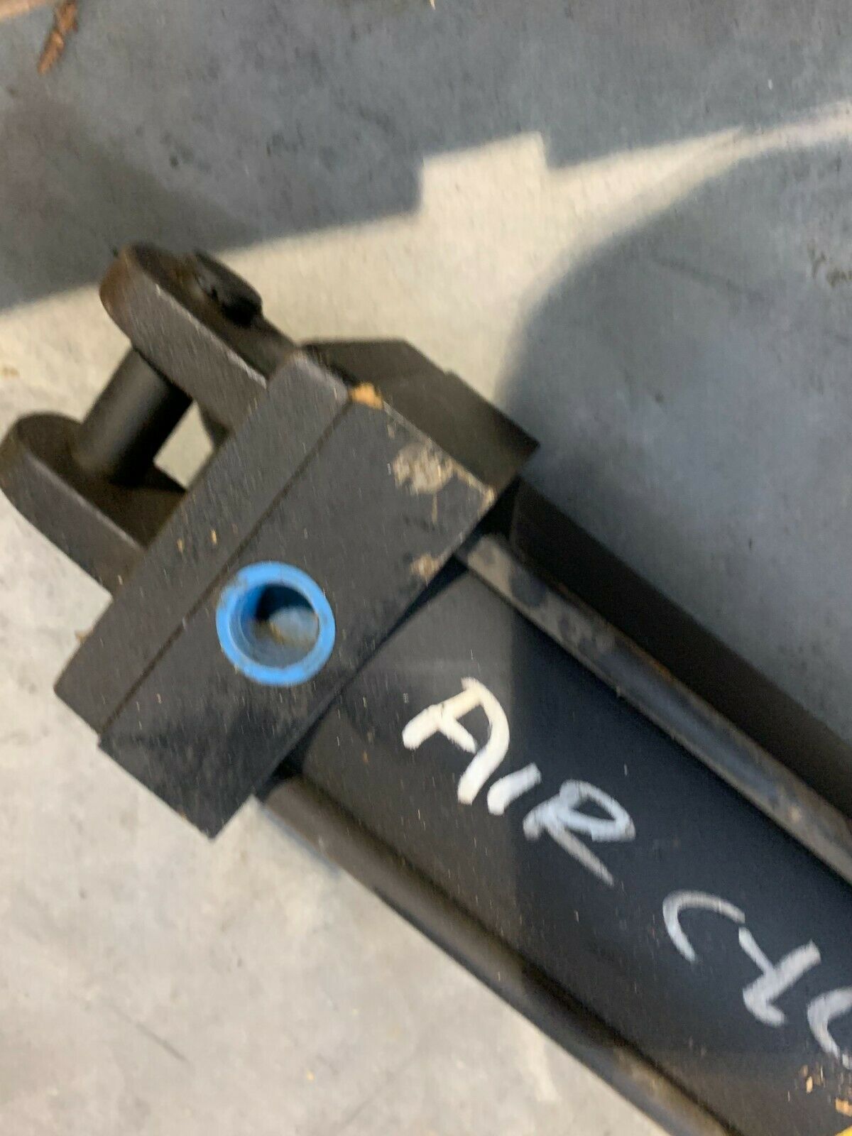 NEW NO BOX YATES INDUSTRIES CYLINDER 3.2" BORE 12" STROKE A4DC-N