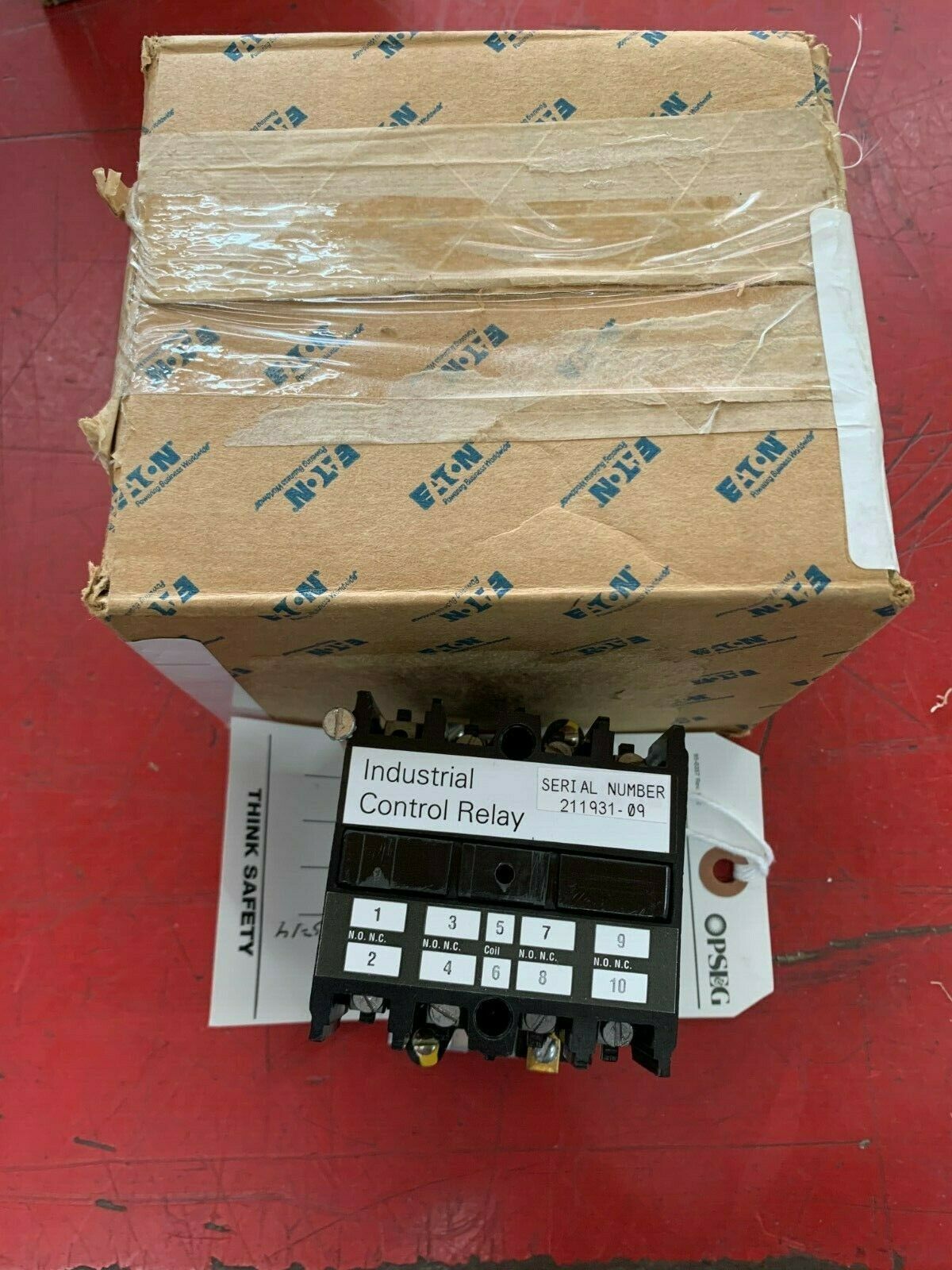 NEW IN BOX EATON 766A025G09 CONTACTOR AR440AR Y