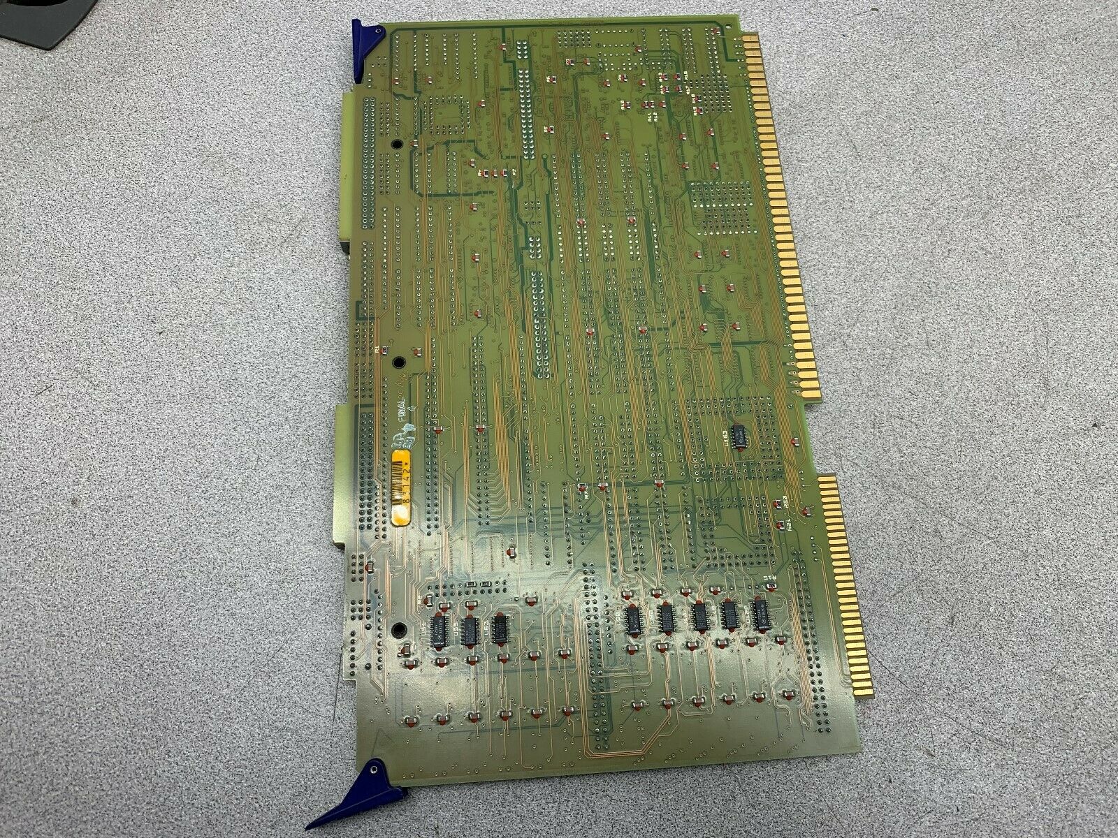 USED MOTOROLA PCB CIRCUIT BOARD 20 MHZ 9011-10