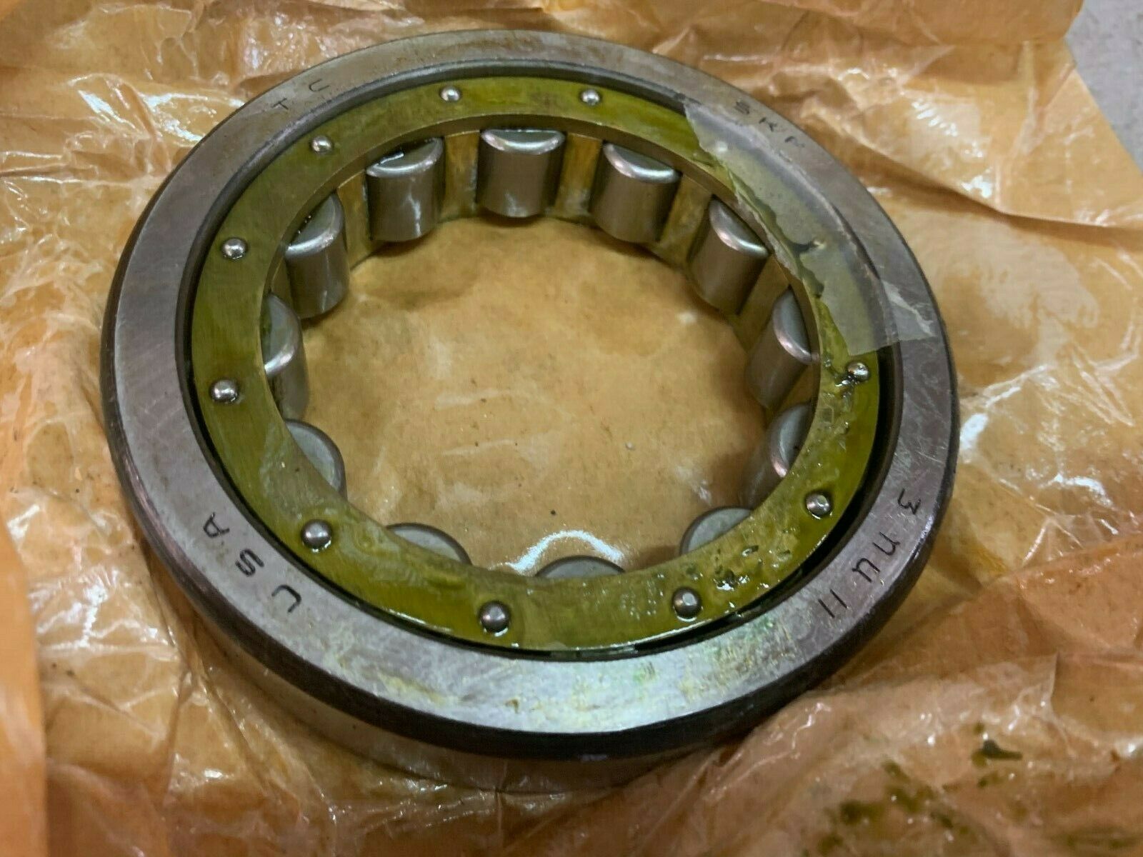 NEW IN BOX SKF ROLLER BEARING 3 NU 11