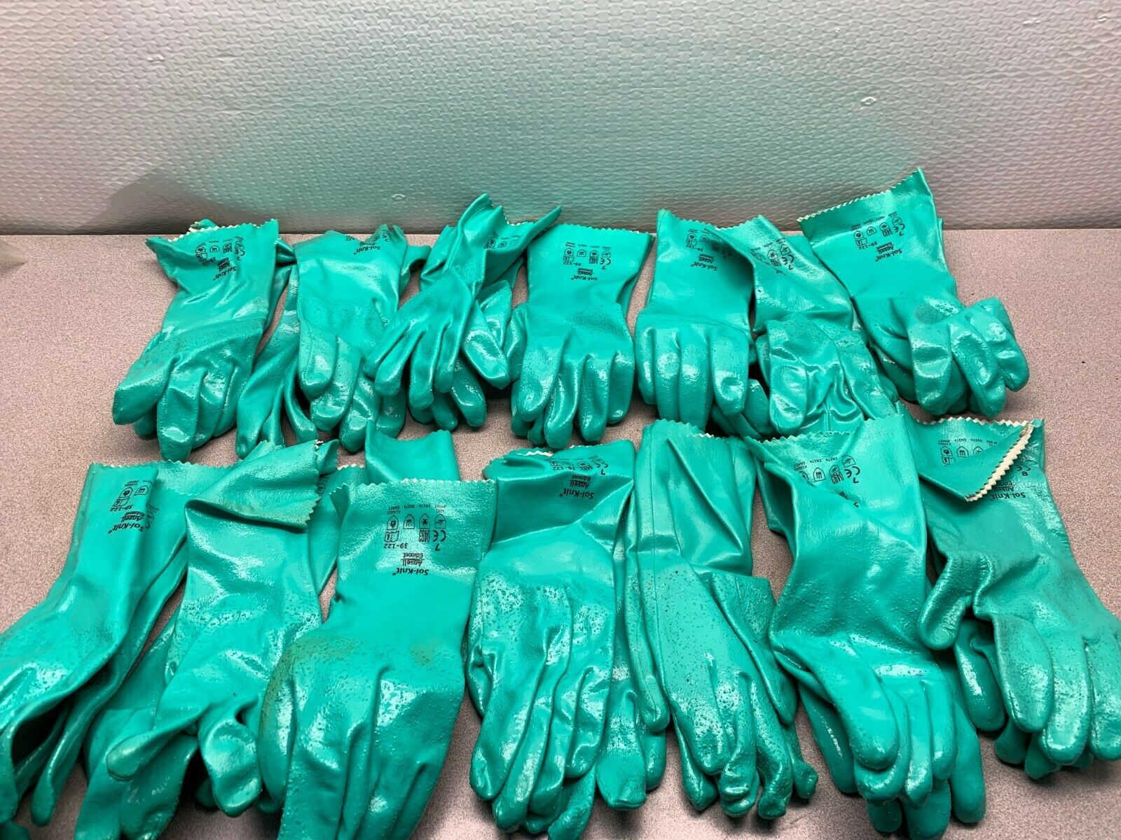 14 PAIR NEW ANSELL EDMONT SOL-KNIT SIZE 7 Green Nitrile Coated Gloves 39-122