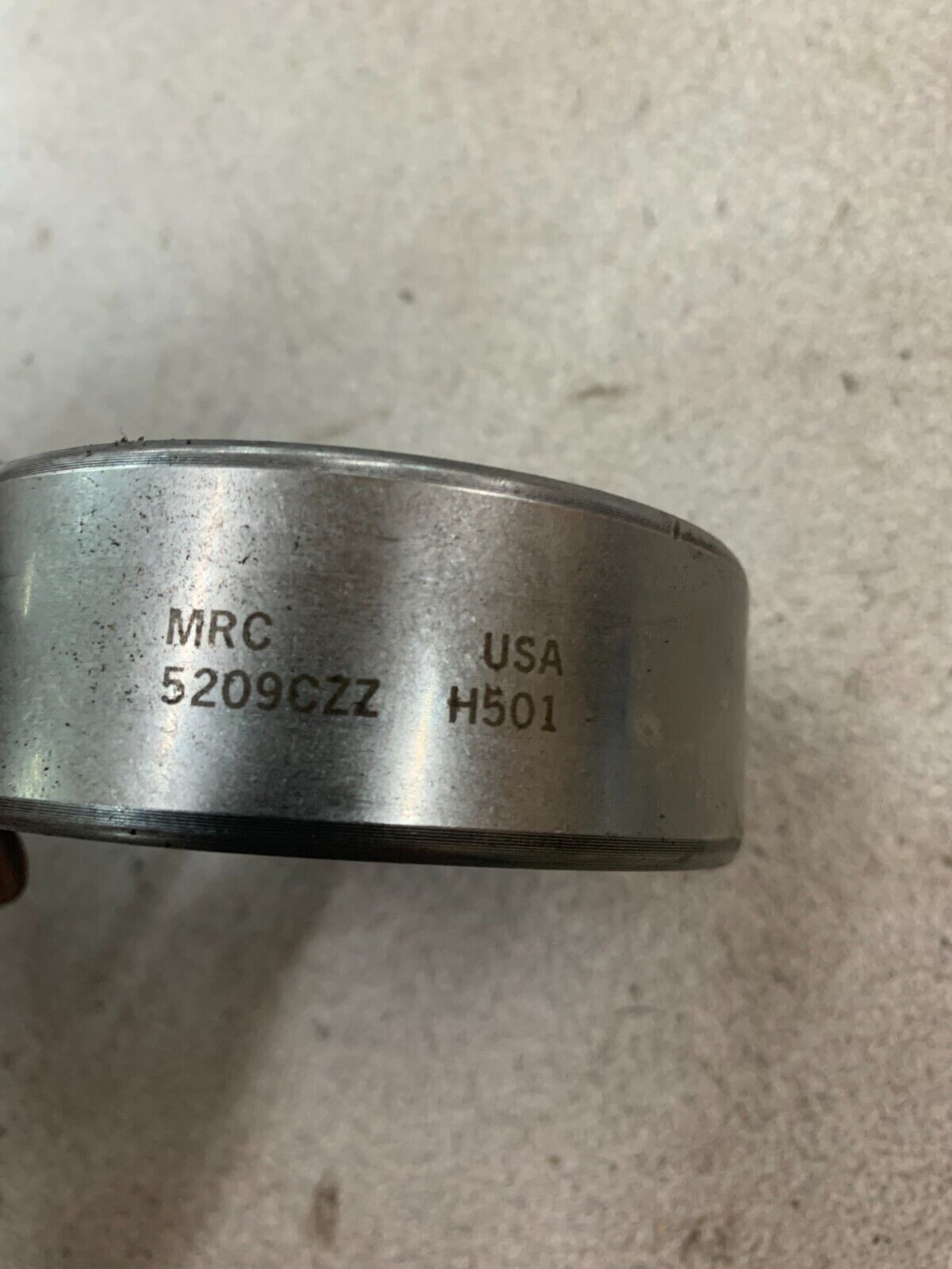 NEW NO BOX MRC ROLLER BEARING 5209CZZ H501