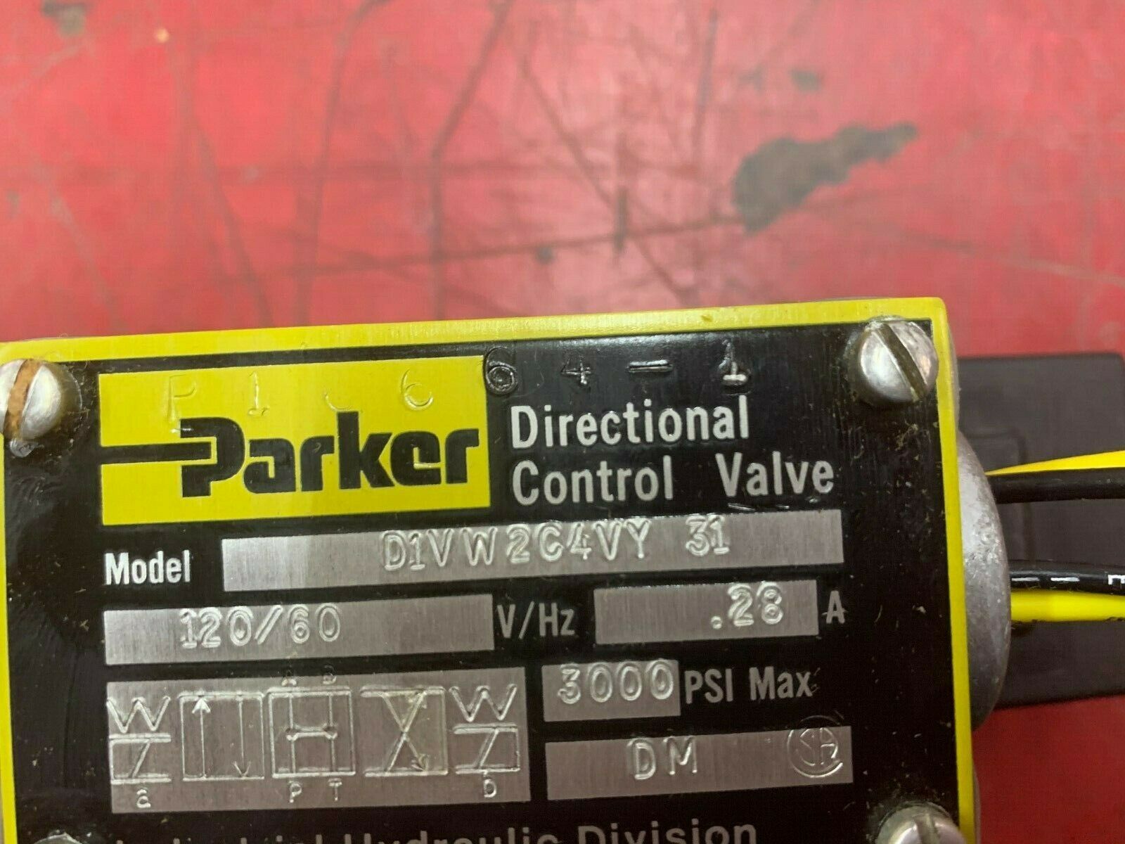 NEW IN BOX PARKER HYDRAULIC CONTROL VALVE D1VW2C4VY 31