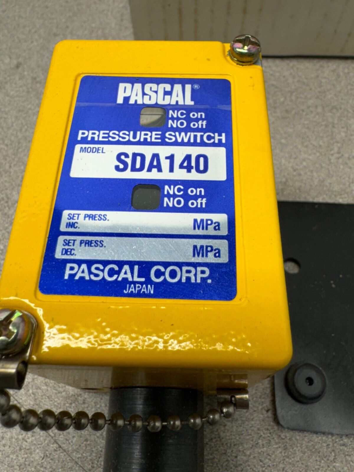 NEW IN BOX PASCAL PRESSURE SWITCH SDA140 New in box pascal pressure switch sda140