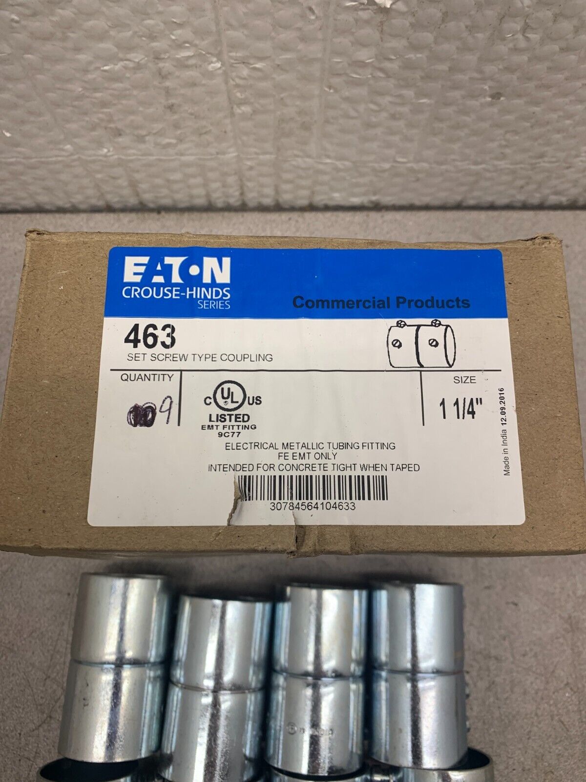 NEW BOX OF 9 EATON CROUSE HINDS 1-1/4" SET SCREW TYPE COUPLINGS 463