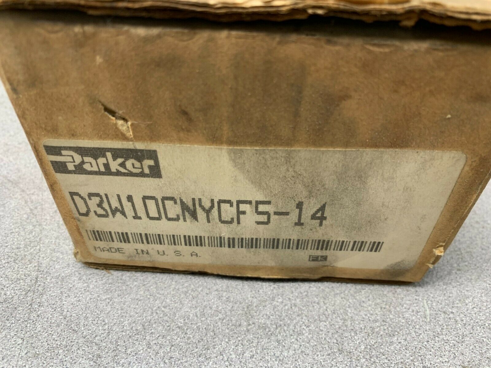 NEW IN BOX PARKER HYDRAULIC VALVE D3W10CNYCF5 14