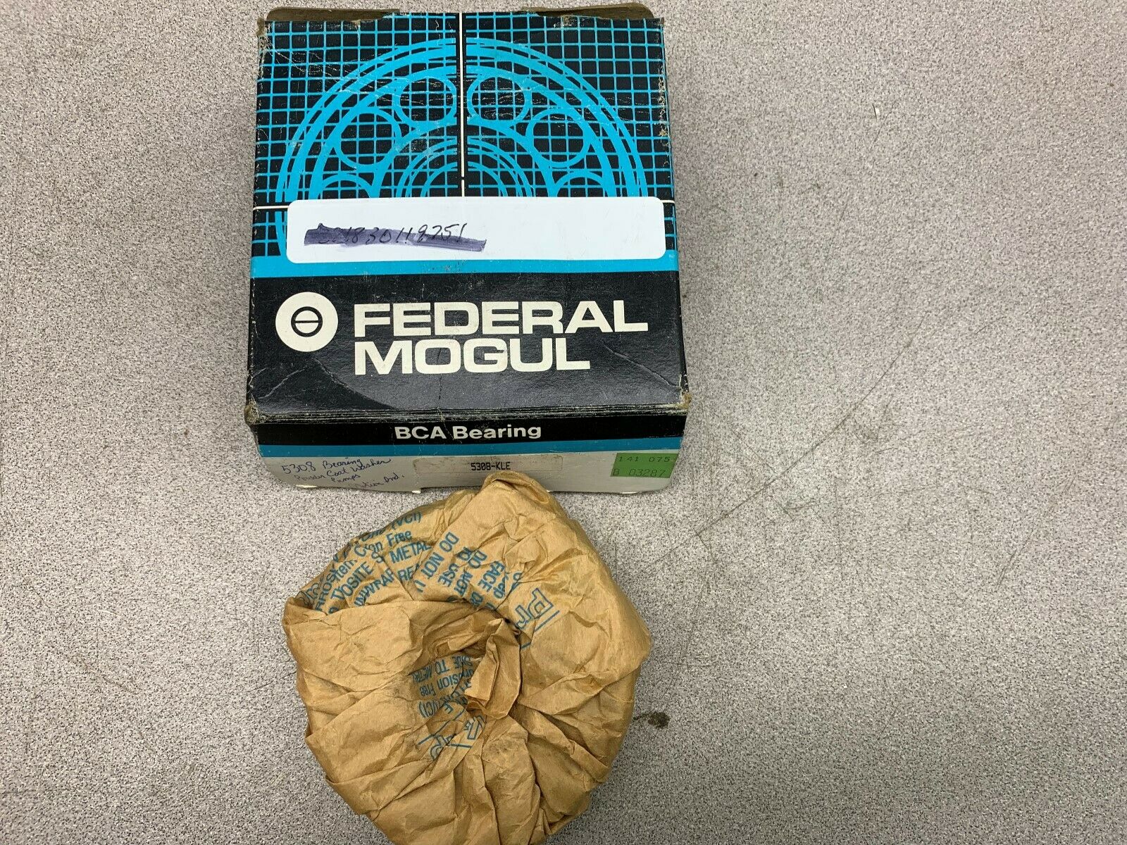 NEW IN BOX FEDERAL MOGUL BEARING 5308-KLE