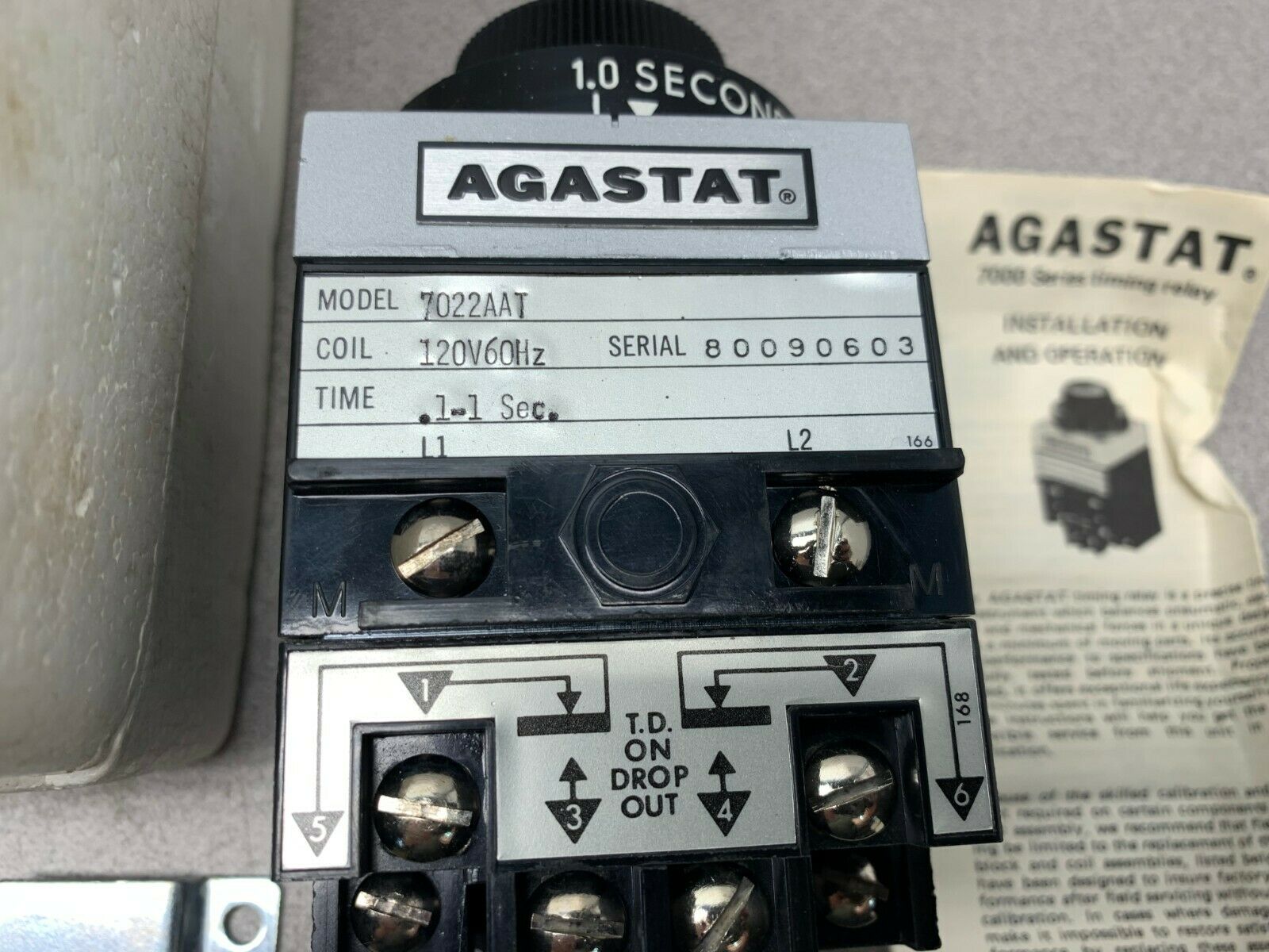 NEW IN BOX AGASTAT 120VAC TIMER .1-1 SEC. TIMING RELAY 7022AAT