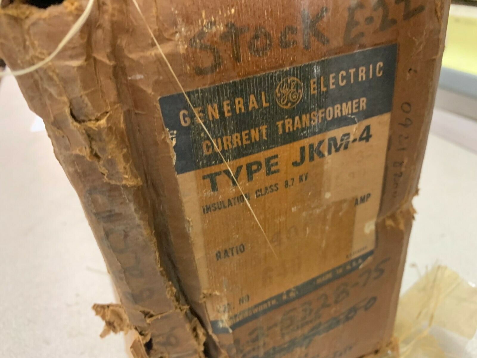 NEW IN BOX GENERAL ELECTRIC TYPE JKM-4 CURRENT TRANSFORMER 640X38 RATIO 400:5