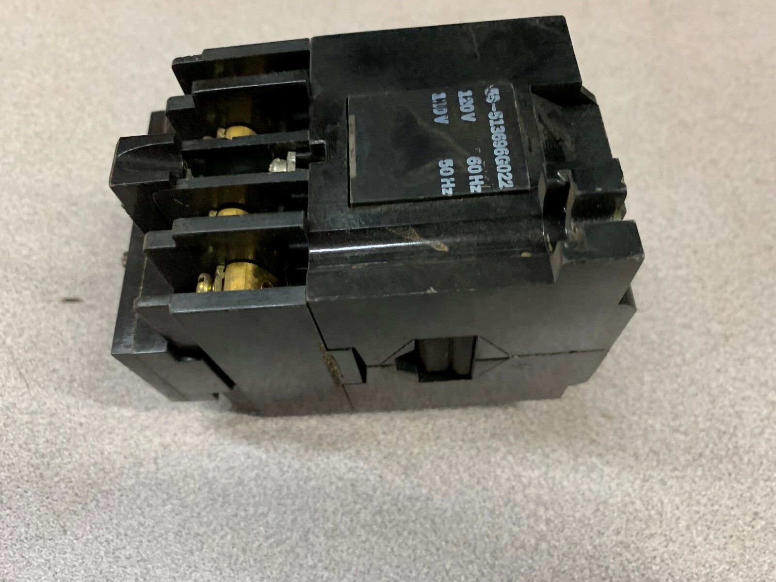 NEW NO BOX GE RELAY CR120B022 SERIES A