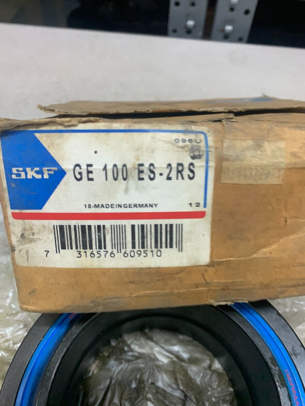 NEW IN BOX SKF PLAIN SPHERICAL BEARING GE 100 ES-2RS