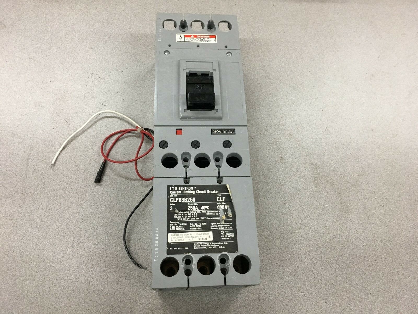 USED SIEMENS 3 POLE 250AMP CURRENT LIMITING CIRCUIT BREAKER CLF63B250