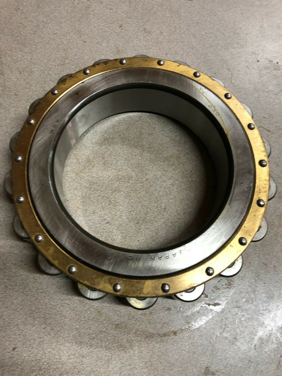 NEW NO BOX NSK CYLINDRICAL ROLLER BEARING 230