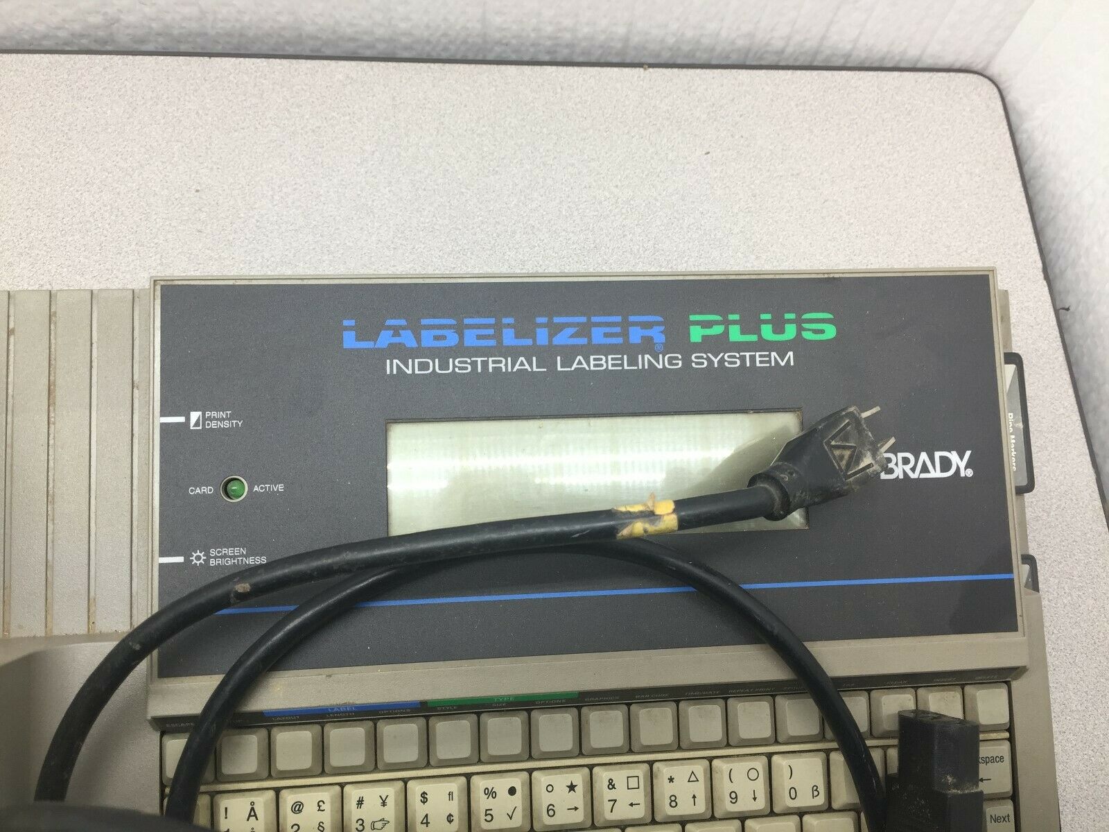 USED BRADEY LABELIZER PLUS INDUSTRIAL LABELING SYSTEM