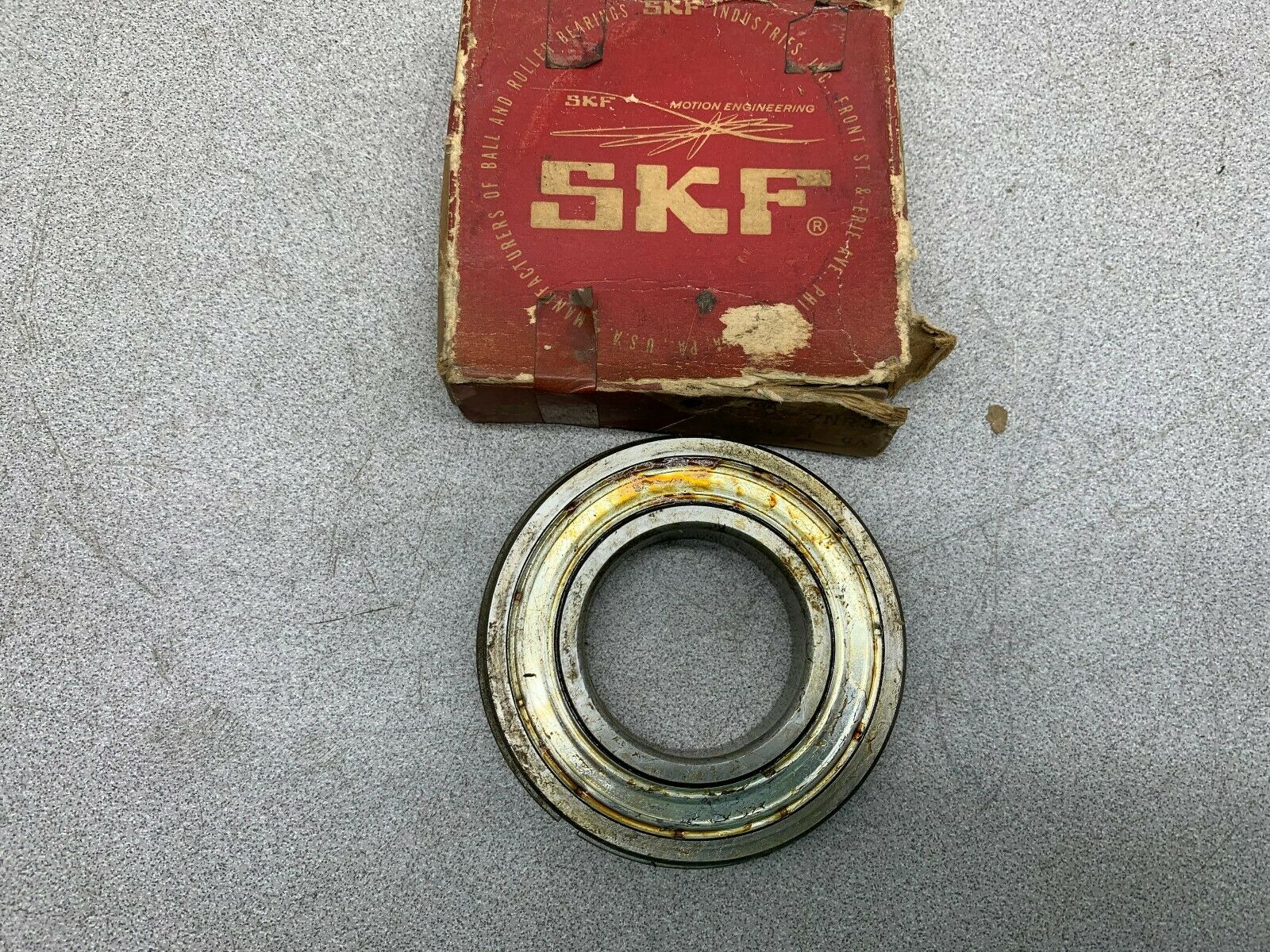 NEW IN BOX SKF BEARING 6209-ZNRJ