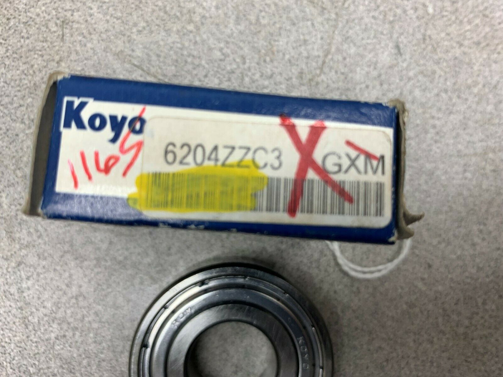 LOT OF 2 NEW IN BOX KOYO BEARING 6204ZZC3