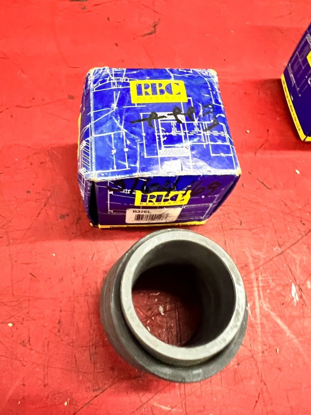 NEW IN BOX RBC PLAIN BEARING B32EL