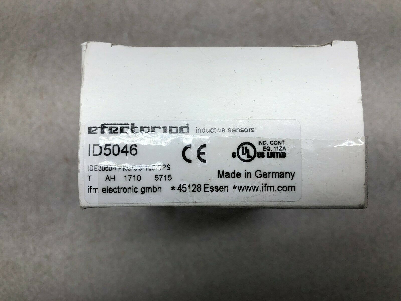 NEW IN BOX EFECTOR PANCAKE INDUCTIVE PROXIMITY SWITCH IDE3060-FPKG/US-100-DPS