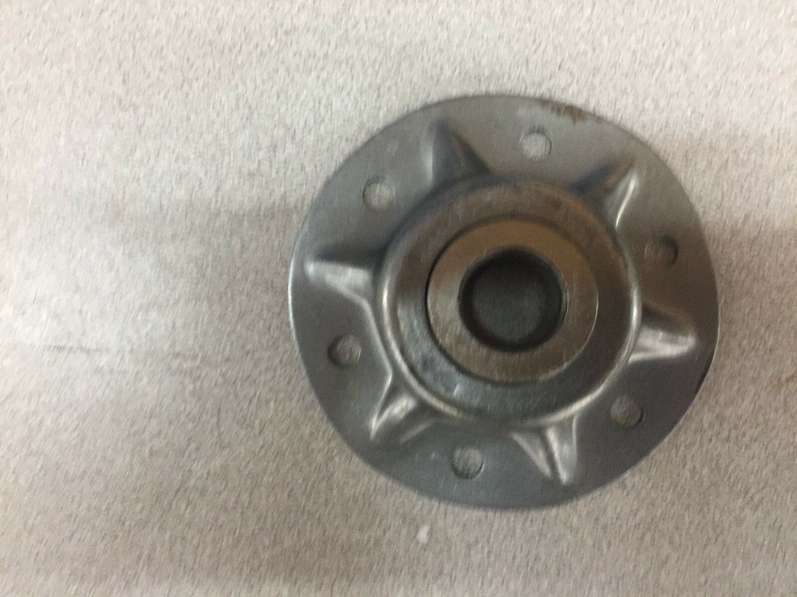 NEW IN BOX NTN FLANGE BEARING SE689C3