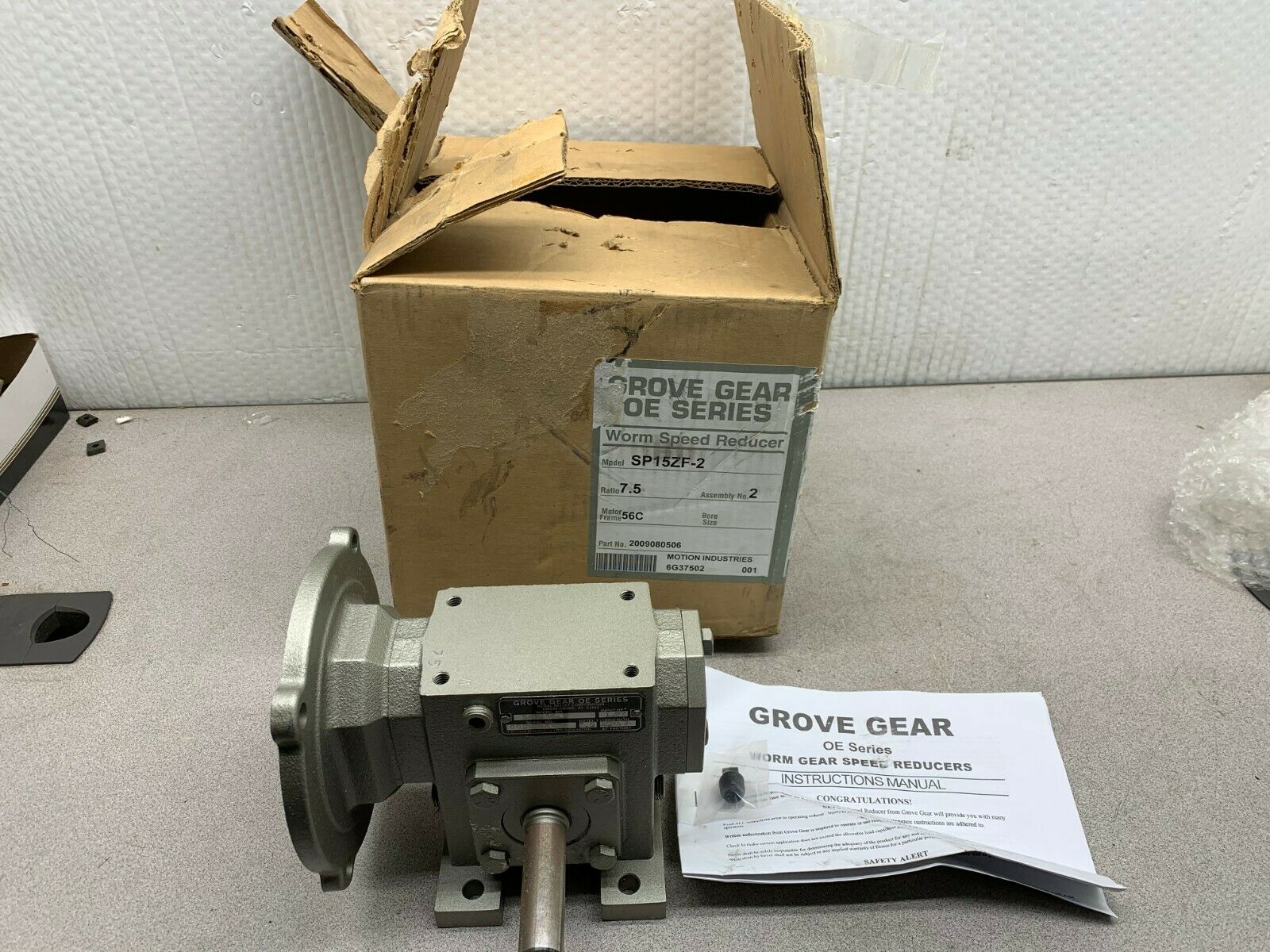 NEW IN BOX GROVE GEAR 7.5:1 RATIO WORM SPEED REDUCER SP15ZF-2