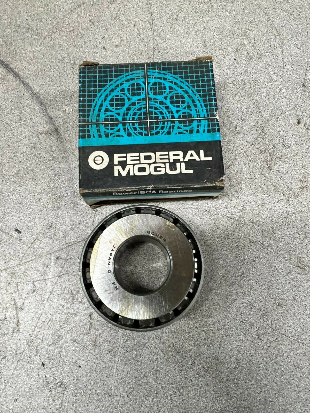 NEW IN BOX FEDERAL MOGUL/BOWER ROLLER BEARING 02872