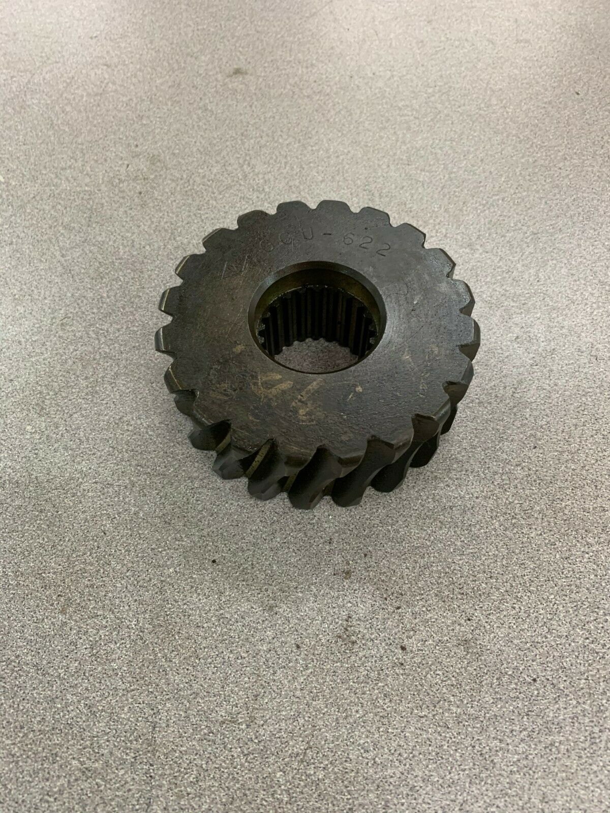 NEW NO BOX ARROW BEZEL GEAR GCU-622