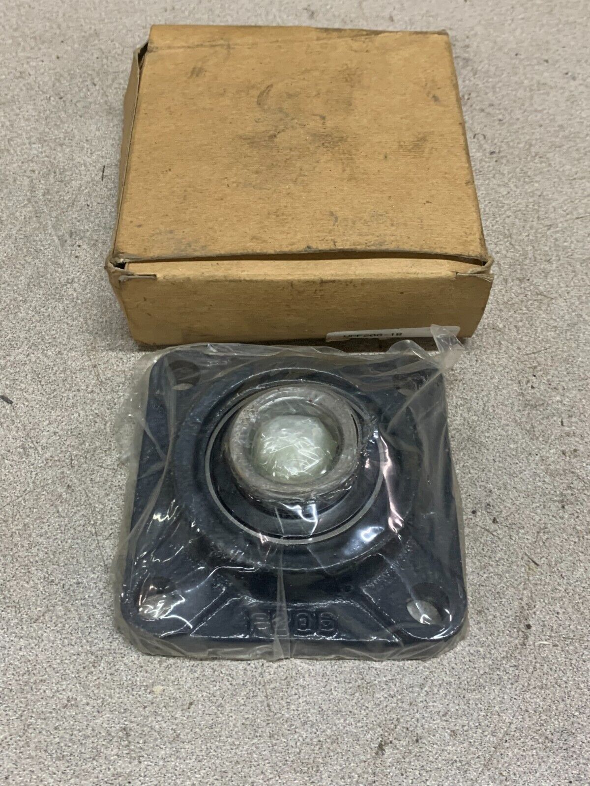 NEW IN BOX IBI 4-BOLT FLANGE BEARING UCF206-18